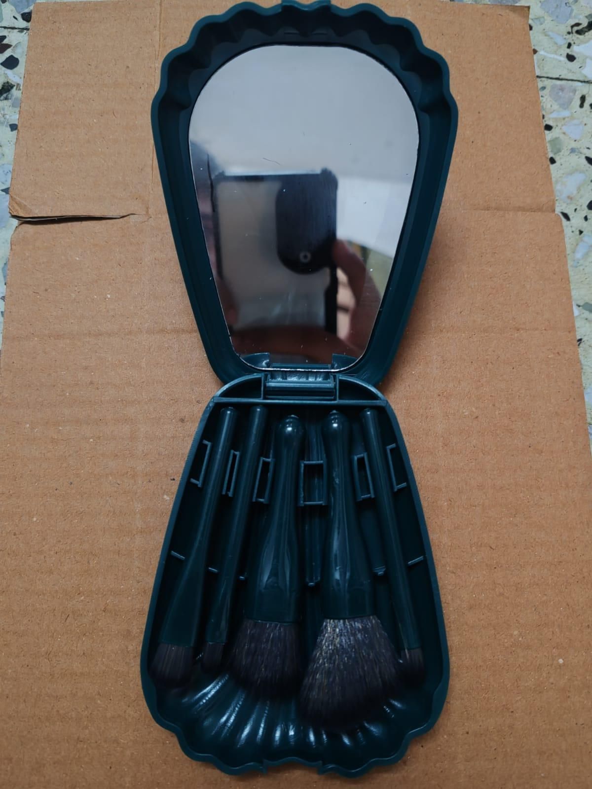 5-Piece Soft Bristle Brush Set + Mirror Case